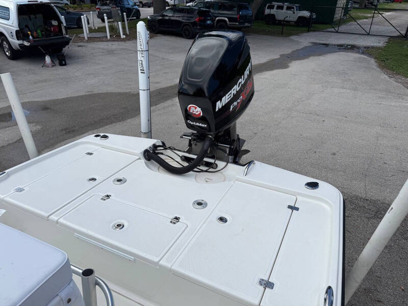 2015 Mako 21 LTS