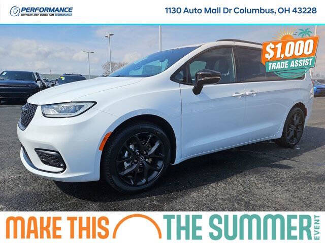 2026 Chrysler Pacifica Select