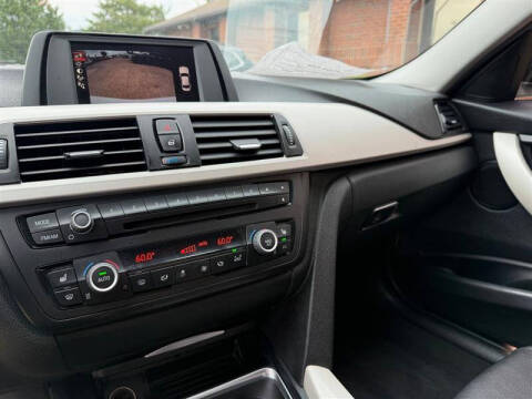 2015 BMW 3 Series 320i