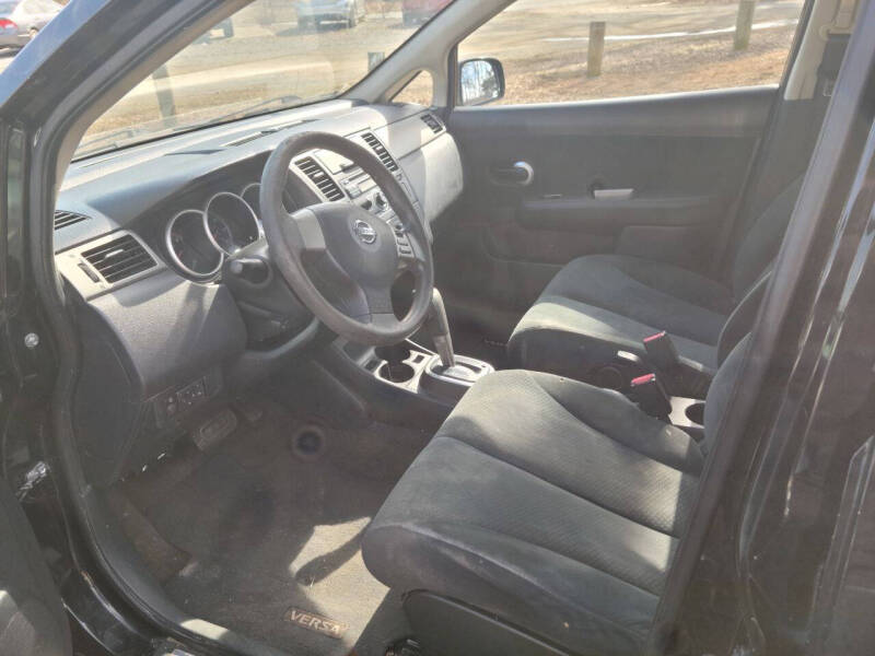 2011 Nissan Versa 1.8 S