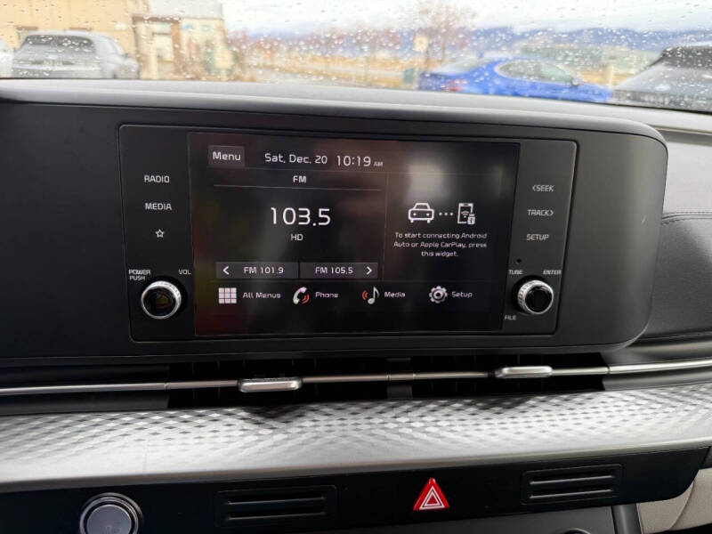 2024 Kia Carnival LX