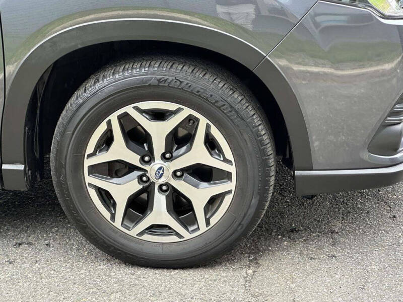 2024 Subaru Forester Premium