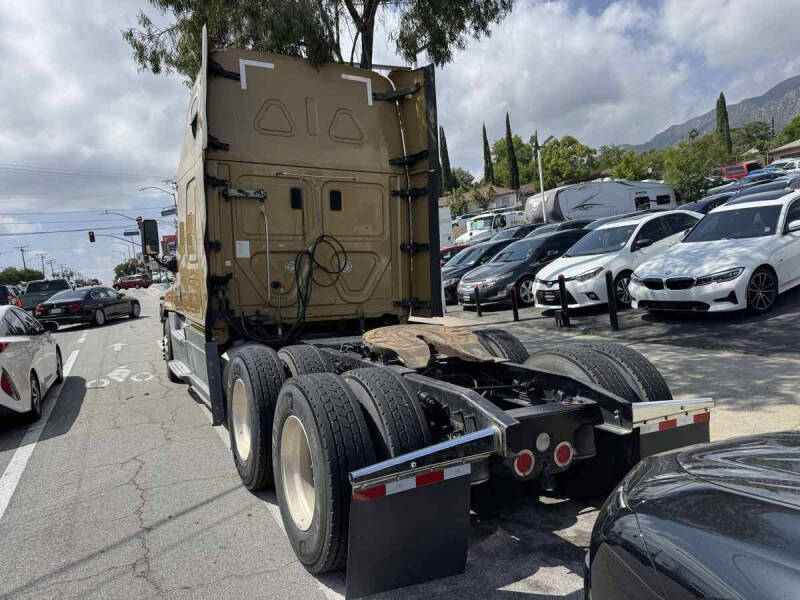 2016 Freightliner Cascadia