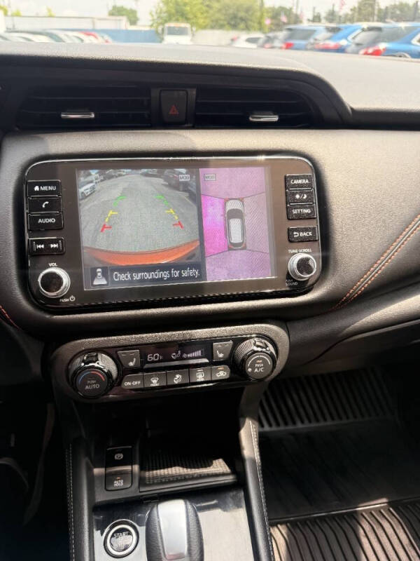 2023 Nissan Kicks SR