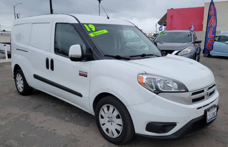 2017 RAM Promaster City SLT's photo