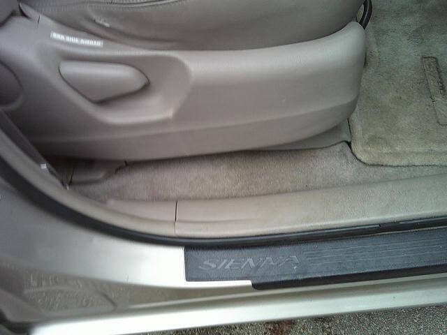 2004 Toyota Sienna XLE Limited 7 Passenger