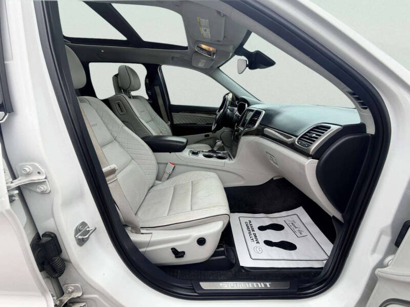 2017 Jeep Grand Cherokee Summit