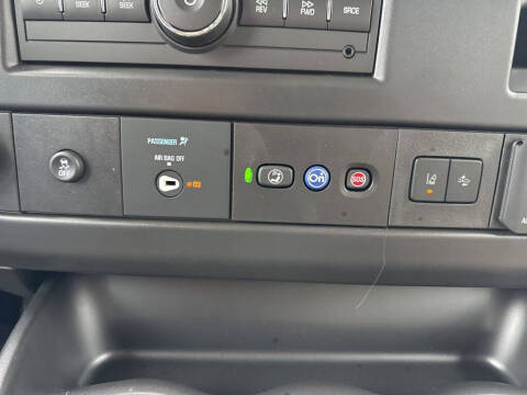 2025 Chevrolet Express 3500