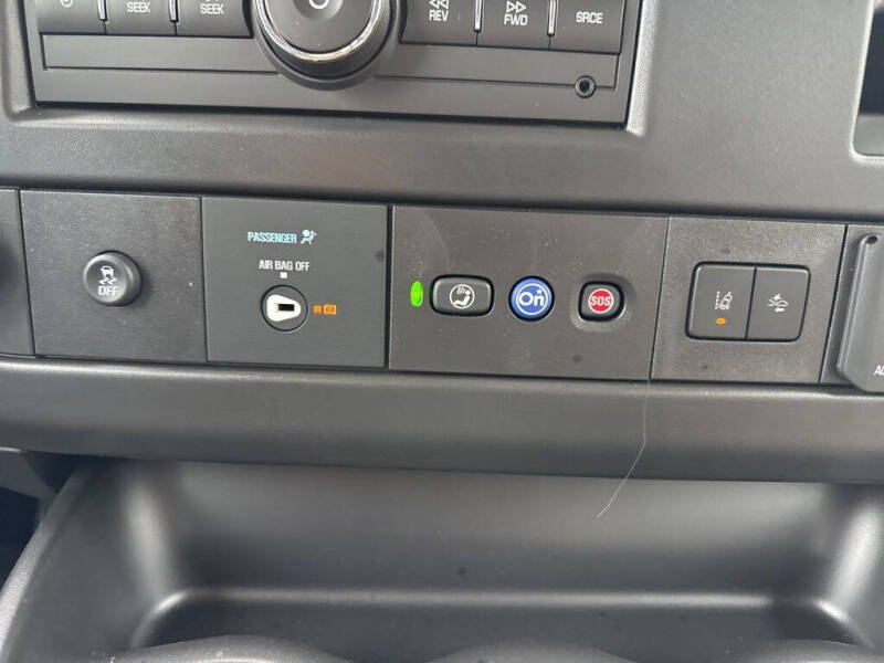 2025 Chevrolet Express 3500