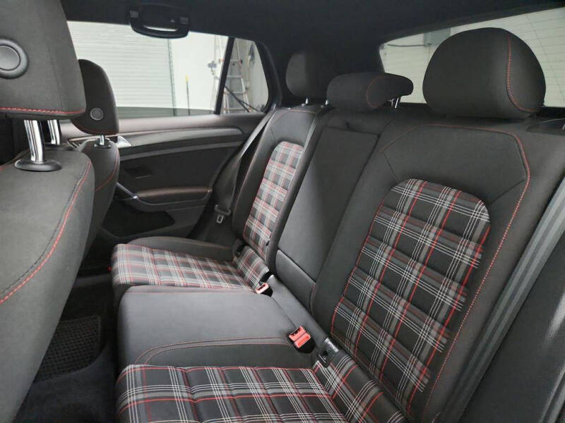 2019 Volkswagen Golf GTI SE