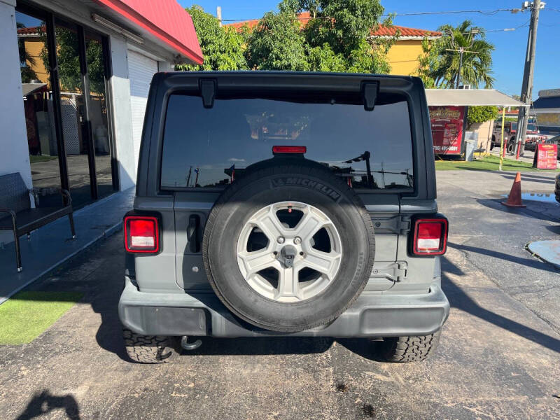 2019 Jeep Wrangler Unlimited Sport S photo 3