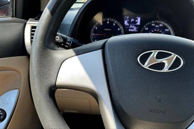 2017 Hyundai Accent SE