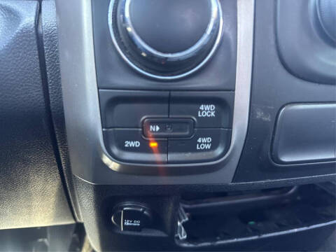 2017 RAM 1500 SLT