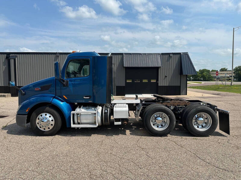 2017 Peterbilt 579