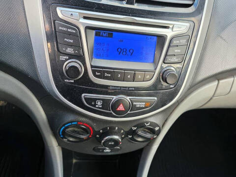 2014 Hyundai Accent SE