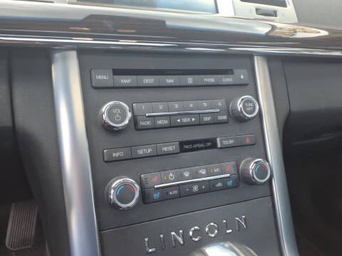 2012 Lincoln MKS
