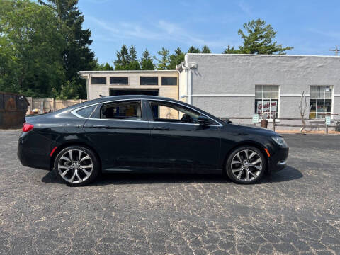 2016 Chrysler 200 C