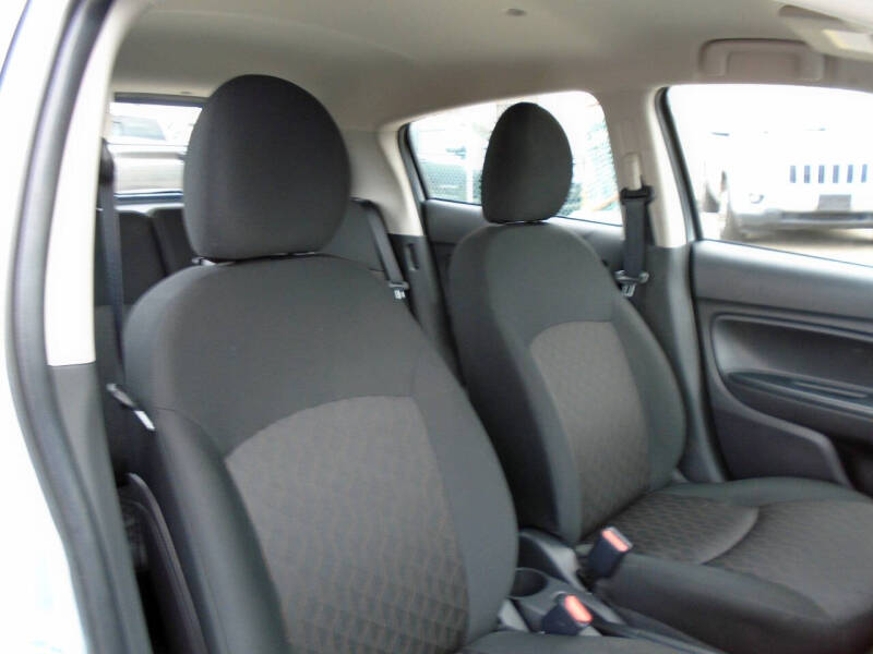 2024 Mitsubishi Mirage ES