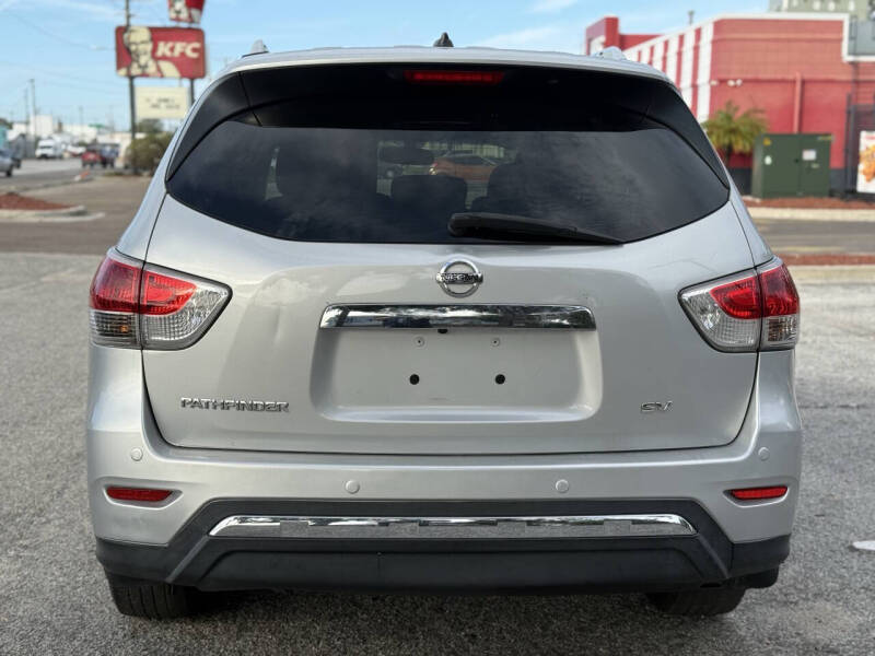 2015 Nissan Pathfinder SV