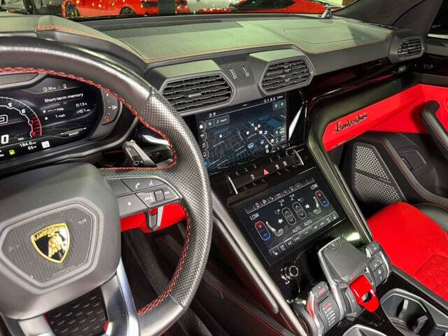 2022 Lamborghini Urus