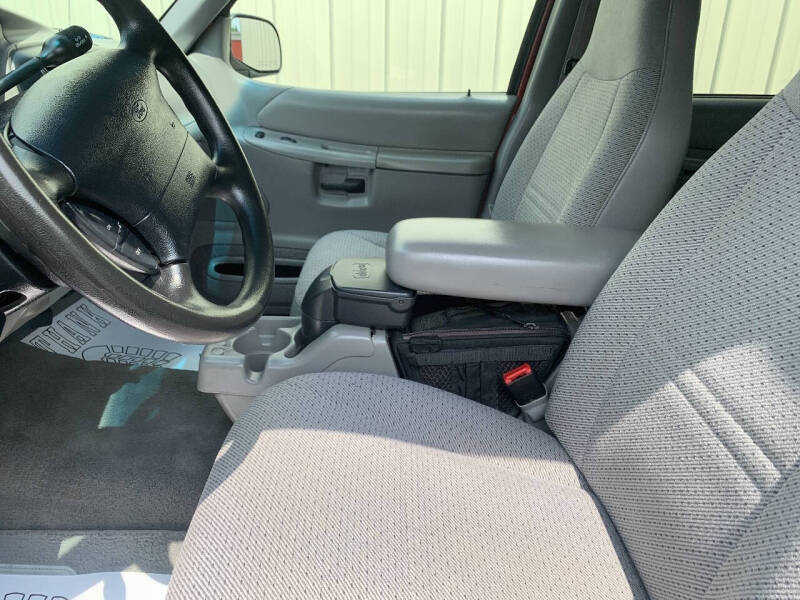 2000 Ford Explorer XLS
