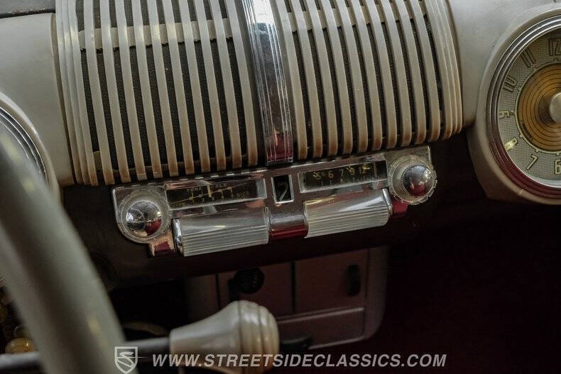 1948 Ford Deluxe