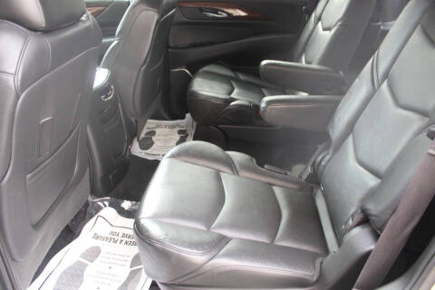 2017 Cadillac Escalade Luxury