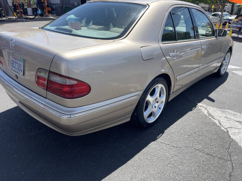 2001 Mercedes-Benz E-Class E 320