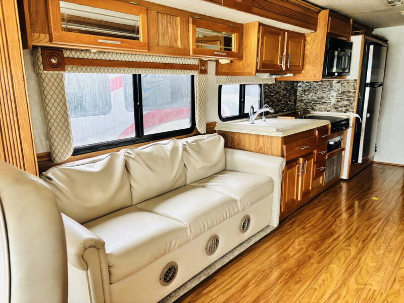 2004 Gulfstream Crescendo M8386