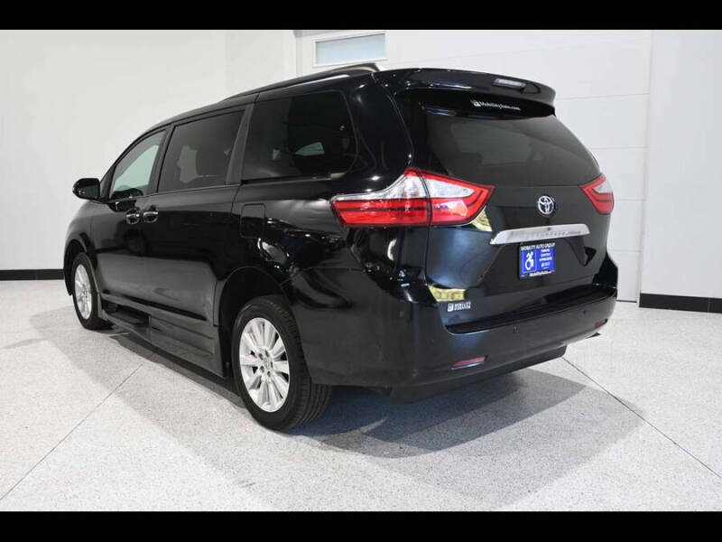 2016 Toyota Sienna
