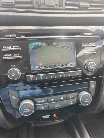 2017 Nissan Rogue SV