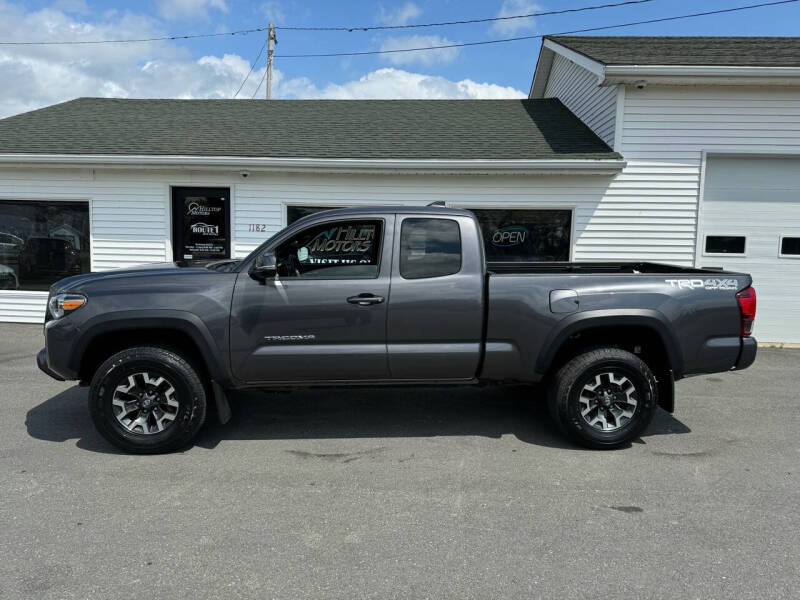 2018 Toyota Tacoma TRD Off Road photo 2