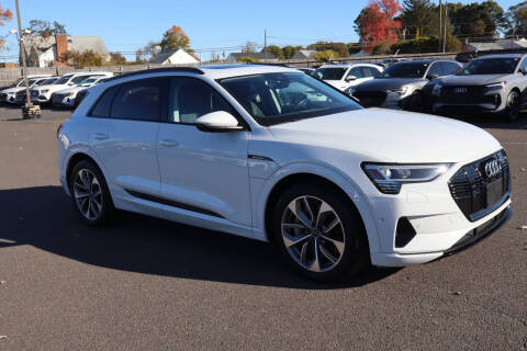 2021 Audi e-tron quattro Premium Plus