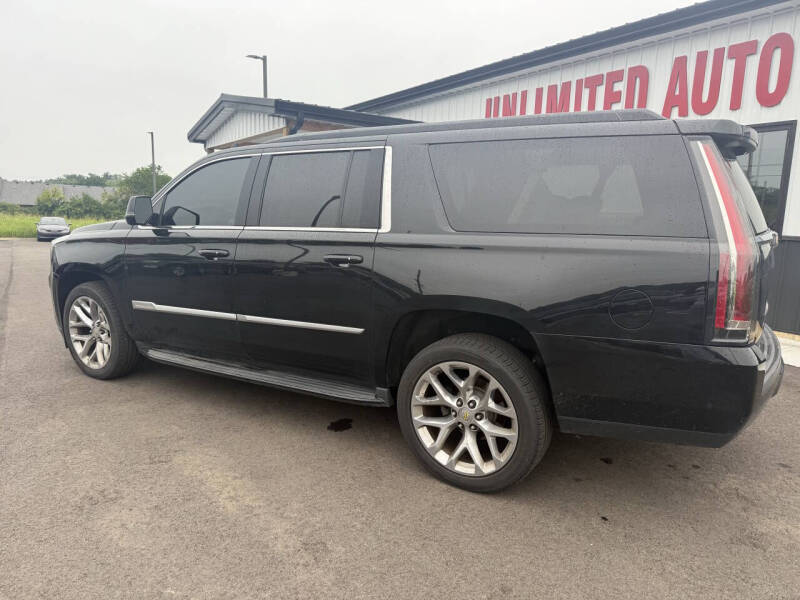 2018 Cadillac Escalade ESV Luxury
