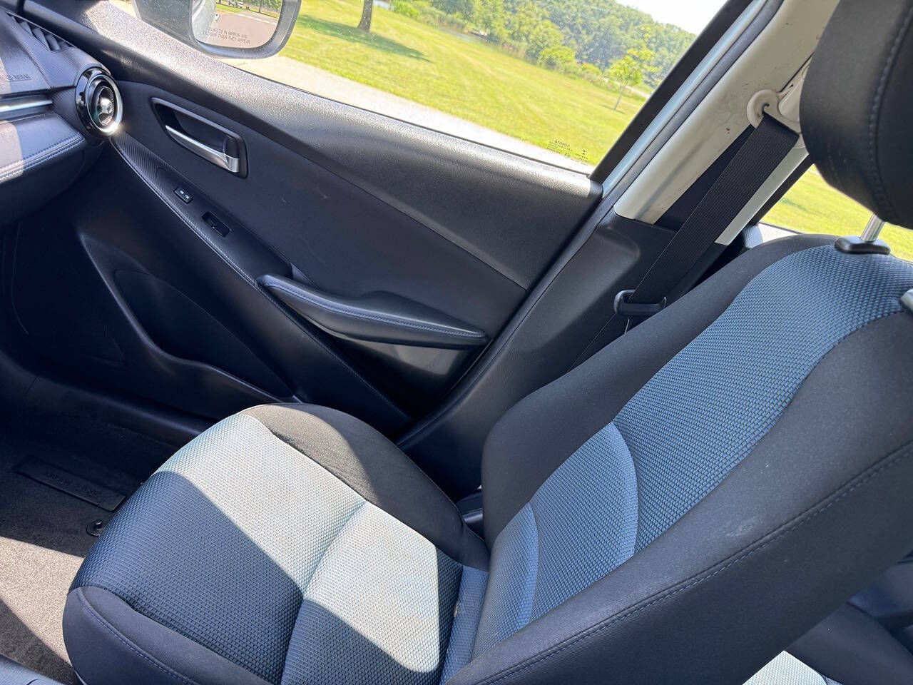 2018 Toyota Yaris iA 9