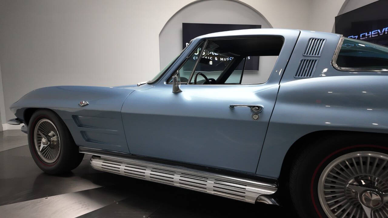 1964 Chevrolet Corvette 28