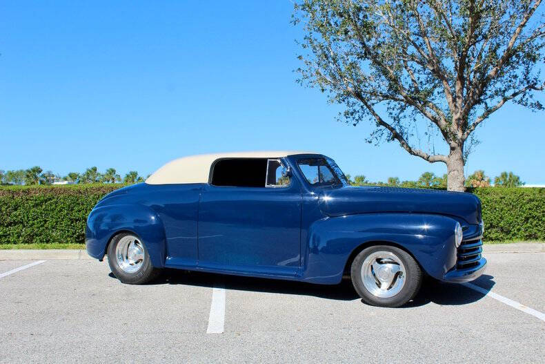 1946 Ford Super Deluxe