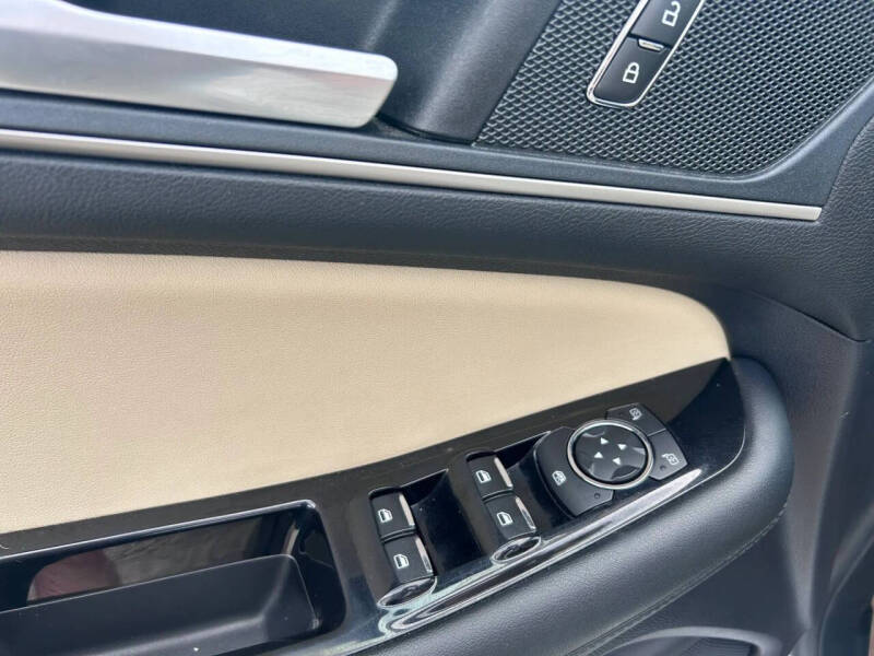 2020 Ford Edge