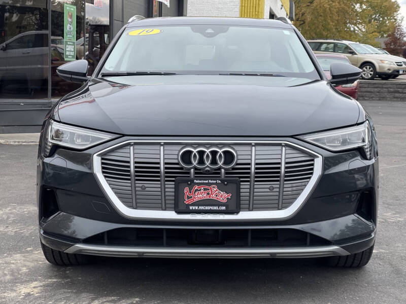 2019 Audi e-tron quattro Prestige