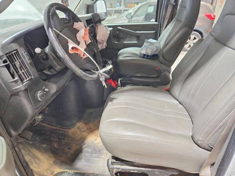 2023 Chevrolet Express 2500