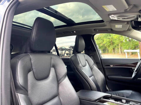 2019 Volvo XC90 T6 Momentum