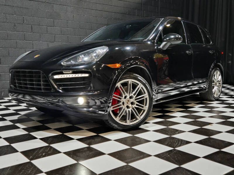 2013 Porsche Cayenne GTS