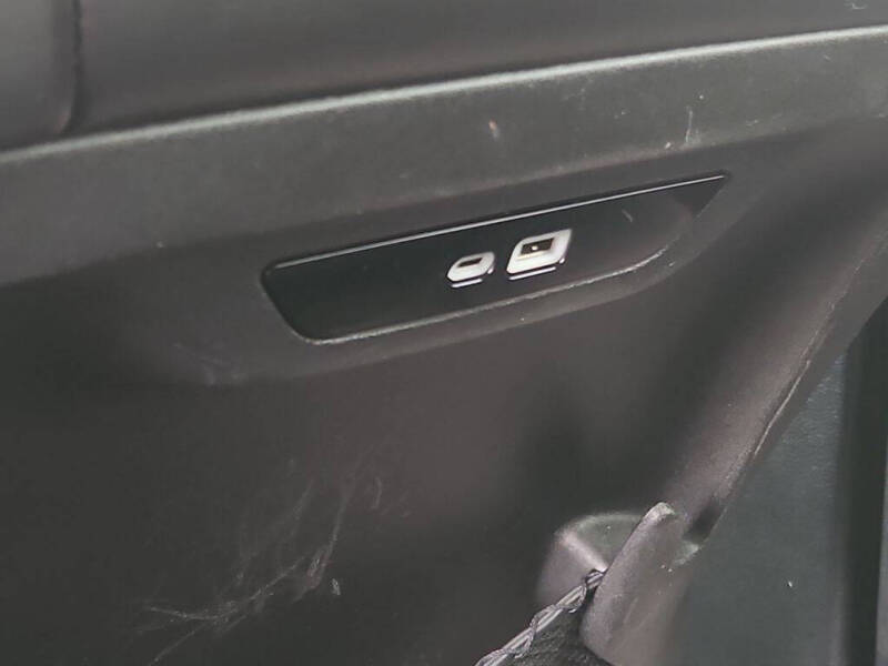 2024 Chrysler Pacifica Plug-In Hybrid Select