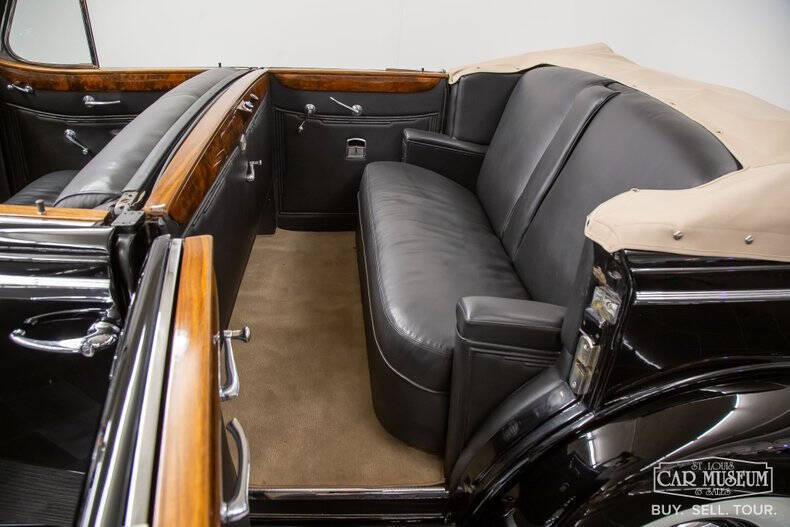 1937 Cadillac Series 85