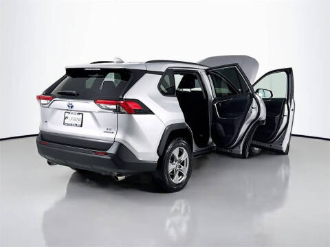 2022 Toyota RAV4 Hybrid LE