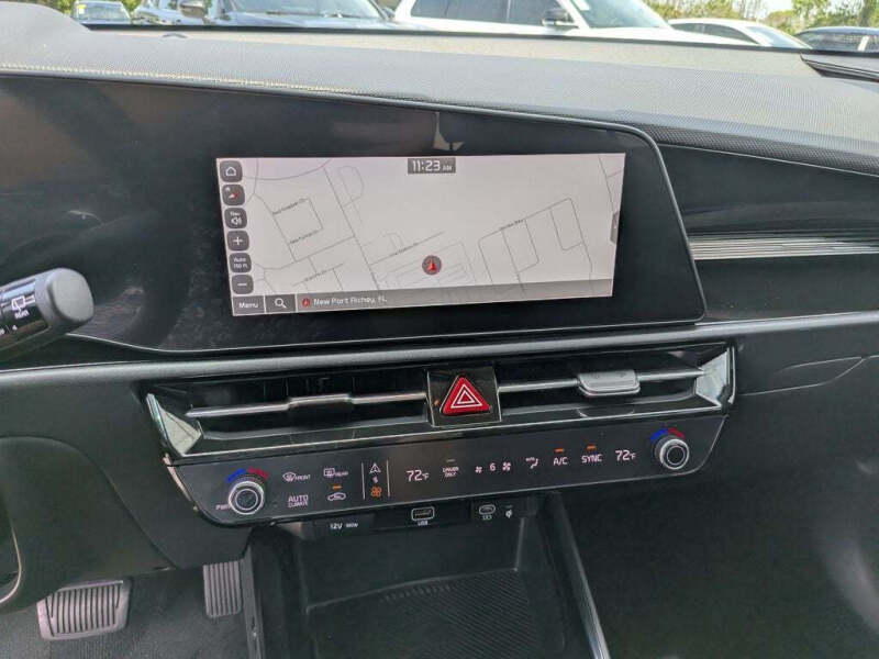 2024 Kia Niro EX