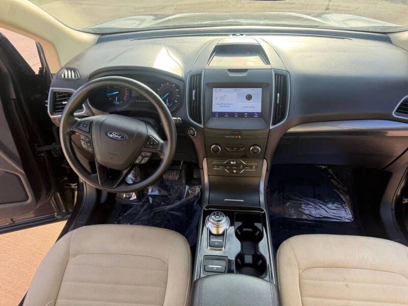 2020 Ford Edge SE