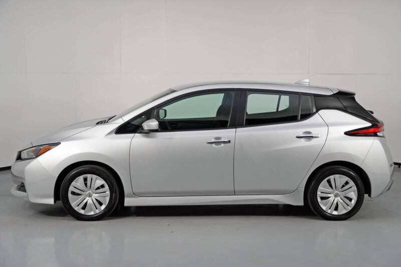 2025 Nissan LEAF S