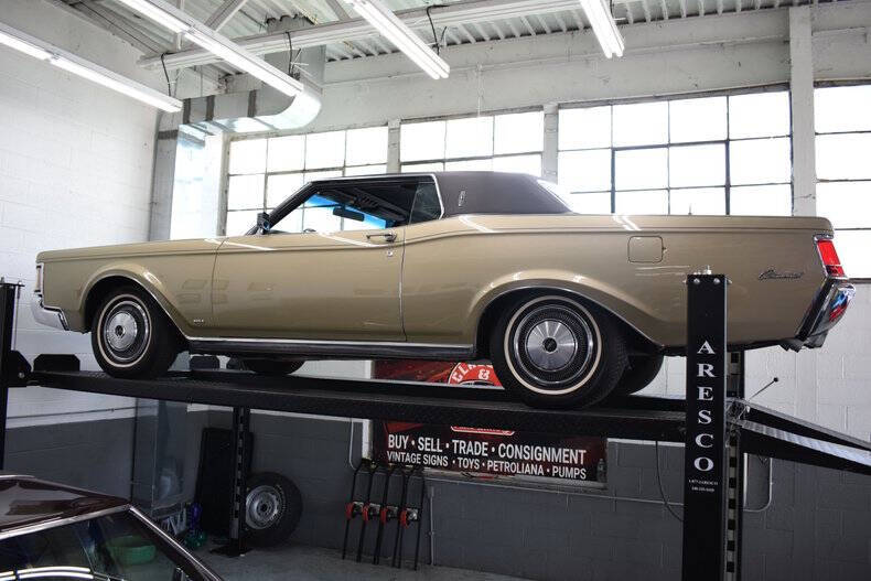 1971 Lincoln Continental