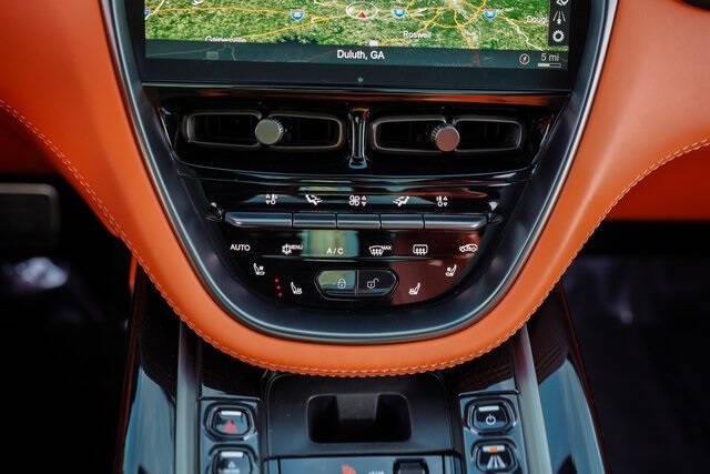 2022 Aston Martin DBX